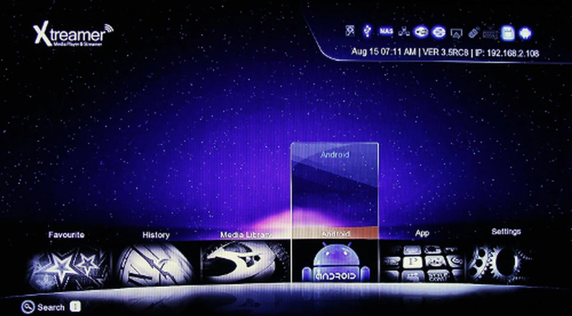 Unlike some of the other Android-powered media players in the market, the Xtreamer Prodigy Silver includes Android as an optional layer in the user interface.