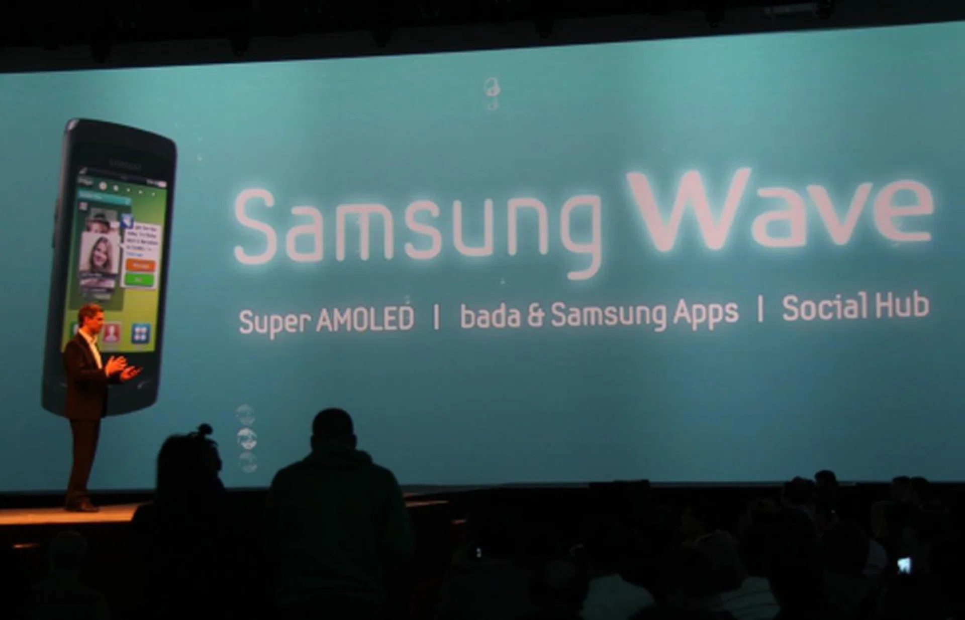 The highlight of the event was of course the Samsung Wave. Key features include the Super AMOLED screen, bada & Samsung Apps and Social Hub.