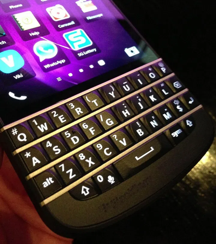 Although it feels different from the keyboards on the Bold series, the keyboard of the BlackBerry Q10 still delivers a fantastic typing experience.