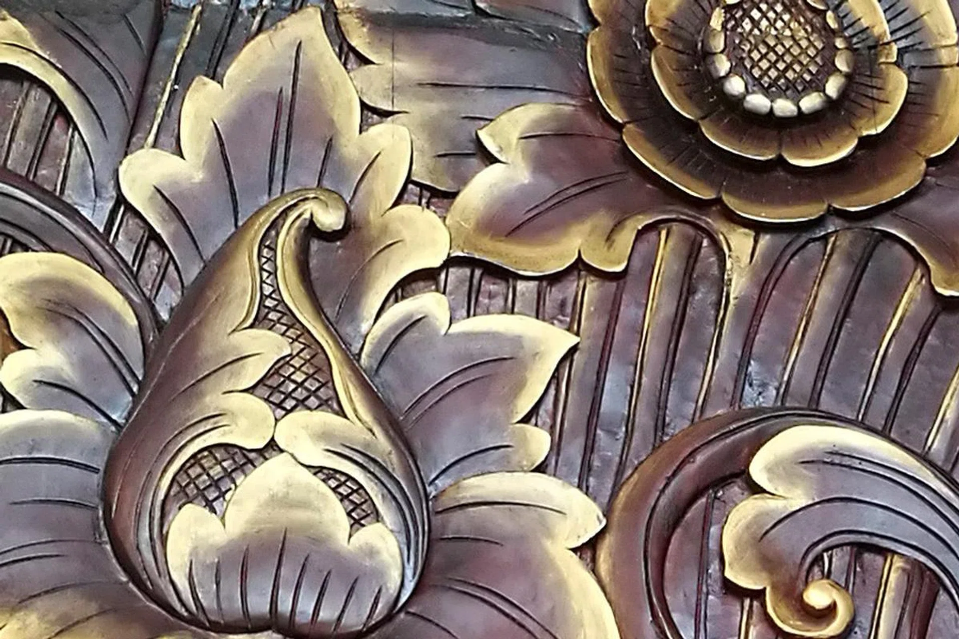 100% crop.