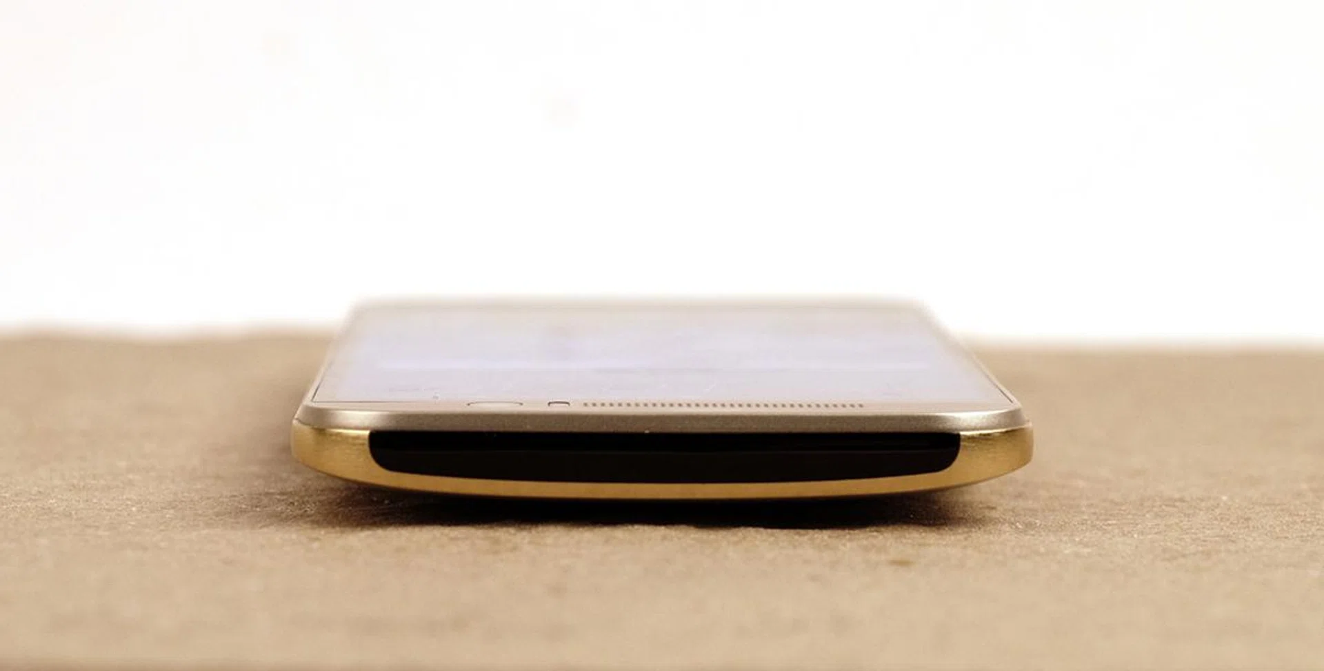 Like last year's M8, the top of the M9 has an IR blaster that you can use to control your TV.