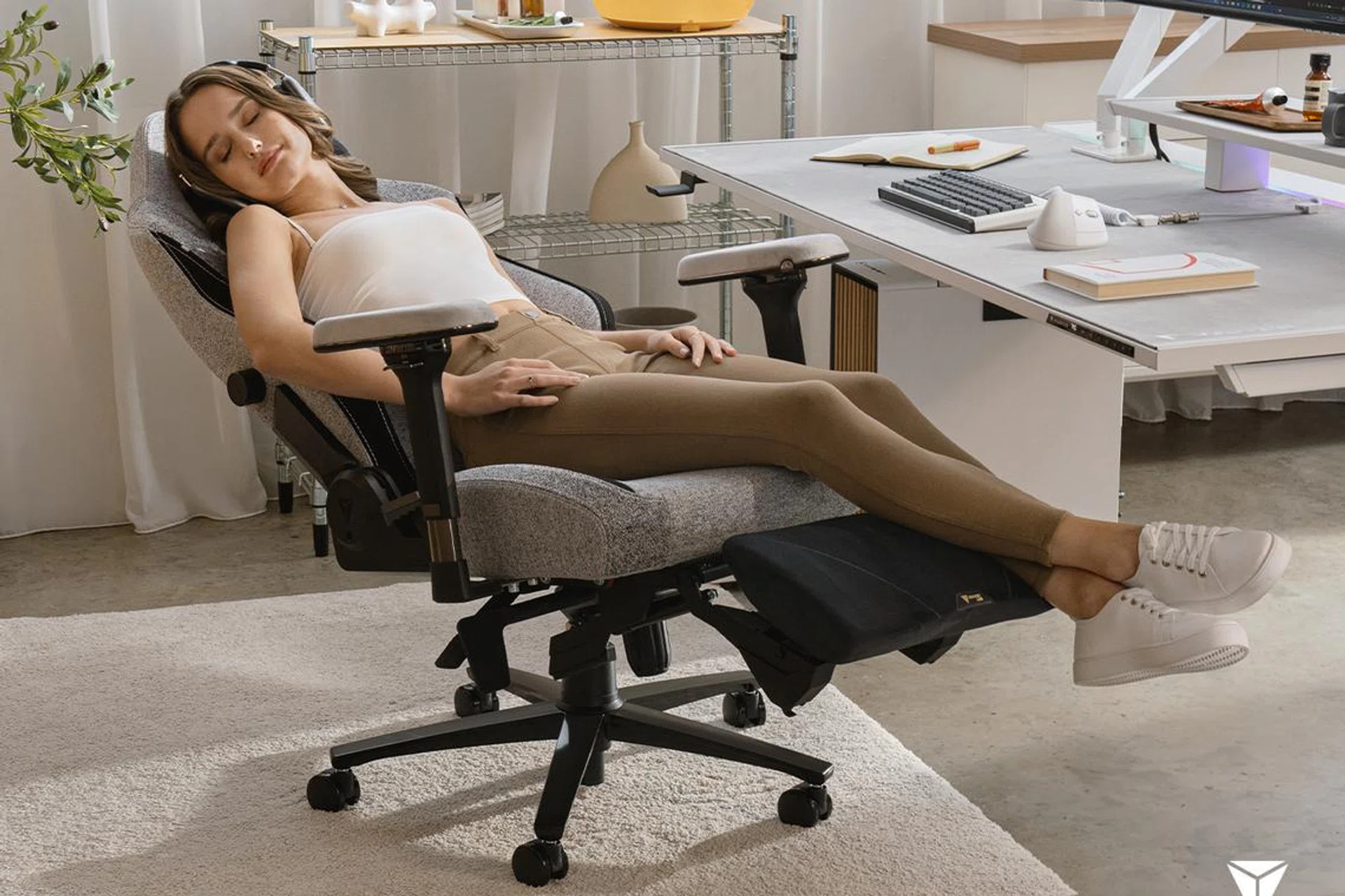 The Ergonomic Recliner Add-On changes the way Titan Evo owners use their chairs. IMAGE: SECRETLAB