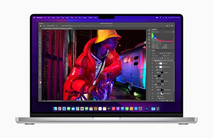 The 14 and 16-inch MacBook Pros have Liquid Retina XDR mini-LED displays. (Image source: Apple)