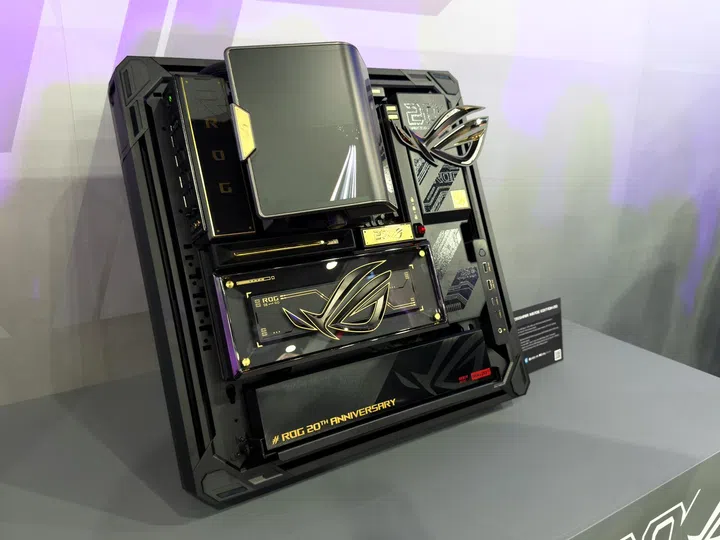 ASUS ROG Crosshair X870E Edition 20