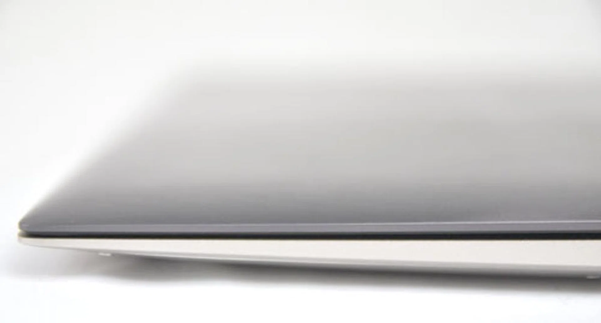 The edges of the notebook are very sharp. An odd design element we've seen on other Ultrabooks as well. 