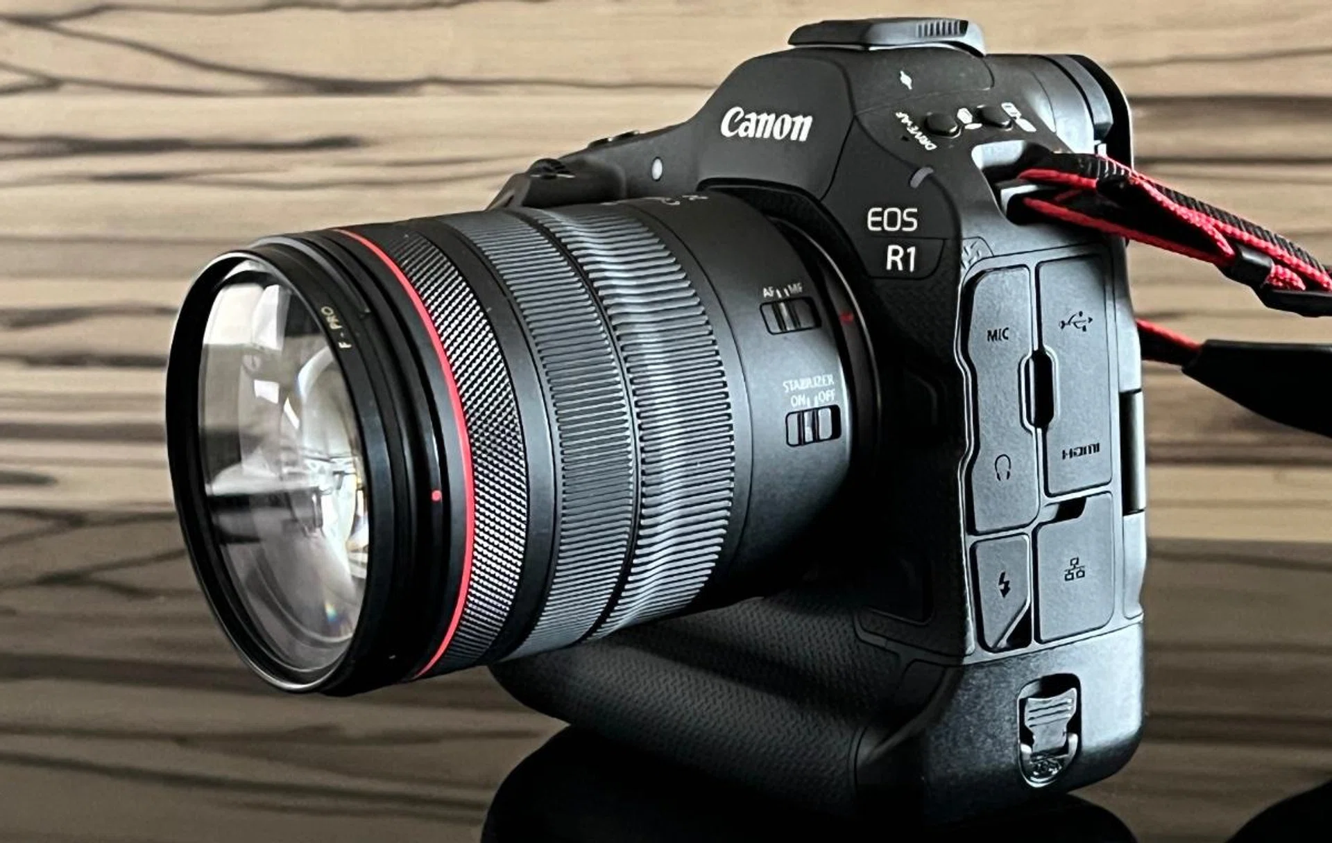 The Canon EOS R1. Photo: HWZ