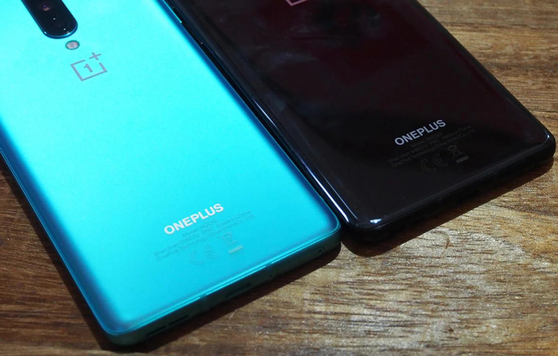 Glacial Green vs. Onyx Black.