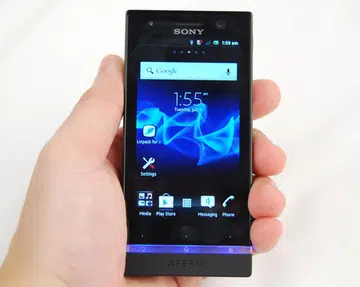 Looking familiar? It's getting hard to differentiate the Sony Xperia models as most sport the same physical attributes. The only obvious difference this time round is its handy size because of a tamer screen size.
