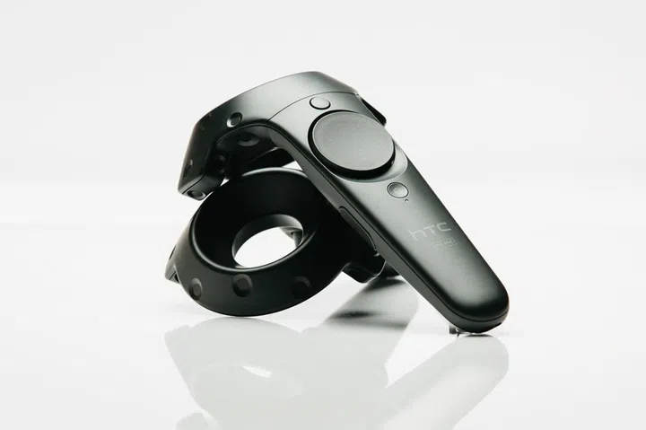 The Vive Pre's controllers.