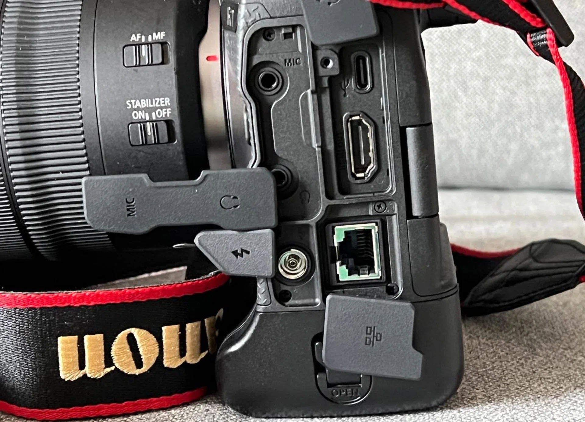 The left side of the EOS R1 houses all the ports. Photo: HWZ