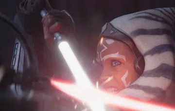 Ahsoka crosses blades with masked baddie Marrok. (Image Source: Disney+)