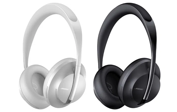 The headphone will be available in silver or black, but silver is going to be launched later.