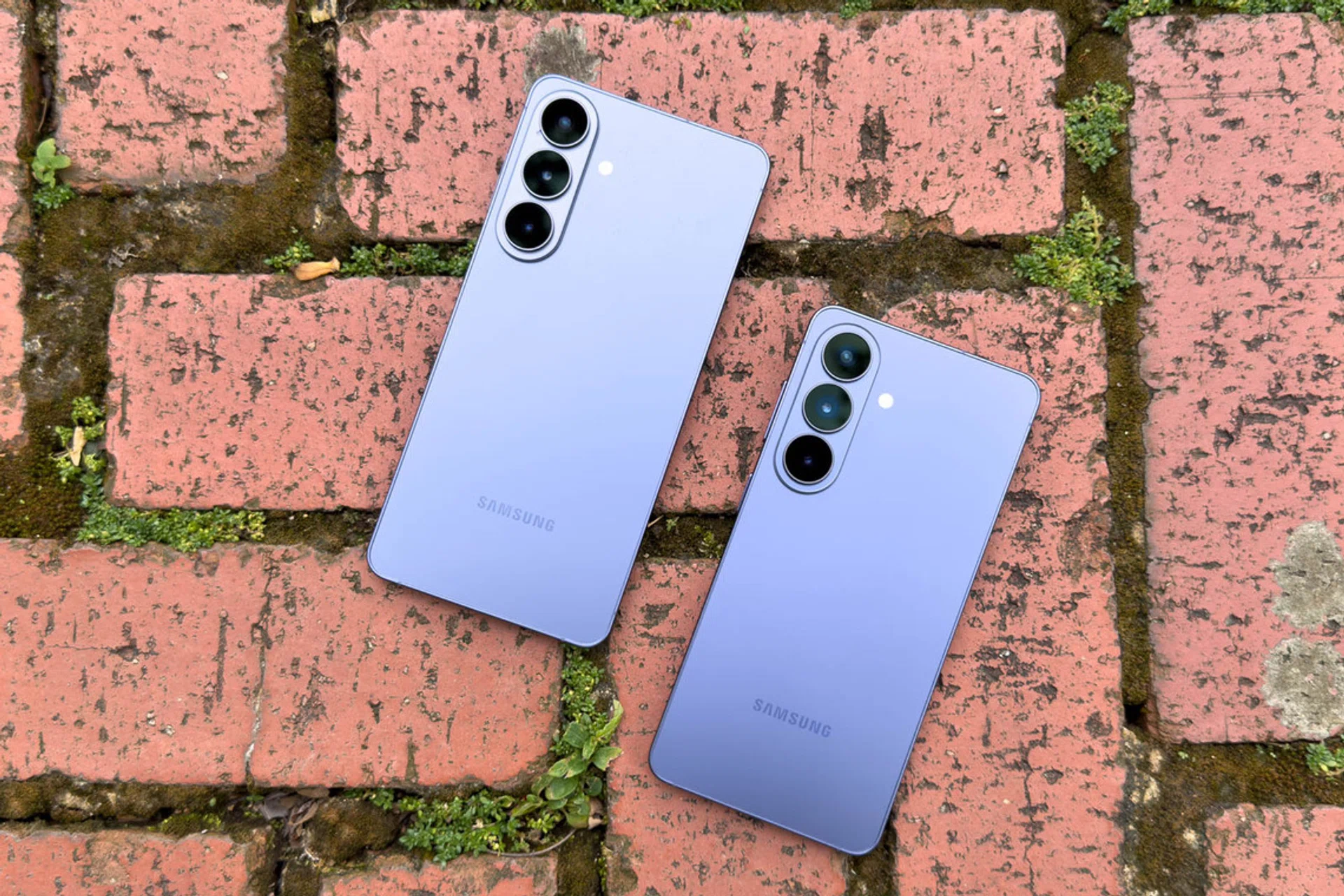 Samsung Galaxy S26 and S26+.