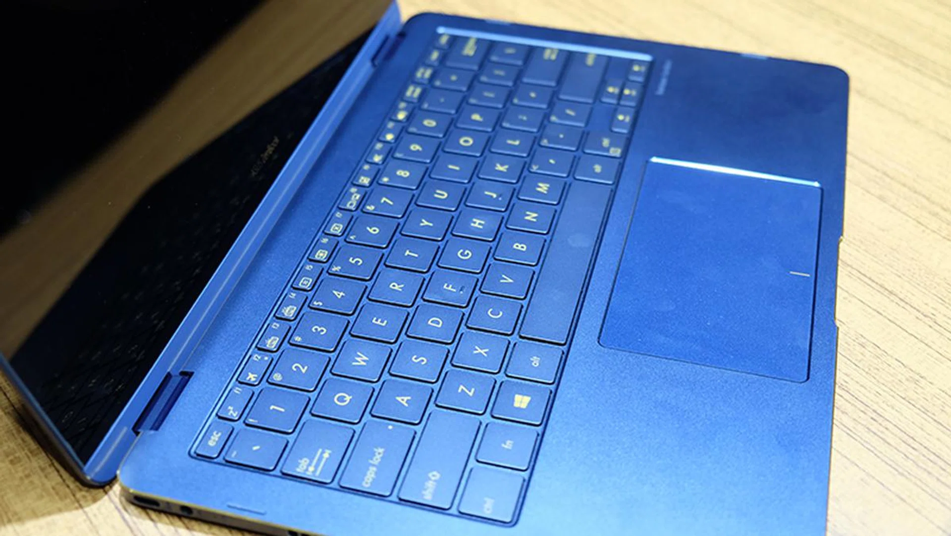 ASUS ZenBook Flip S