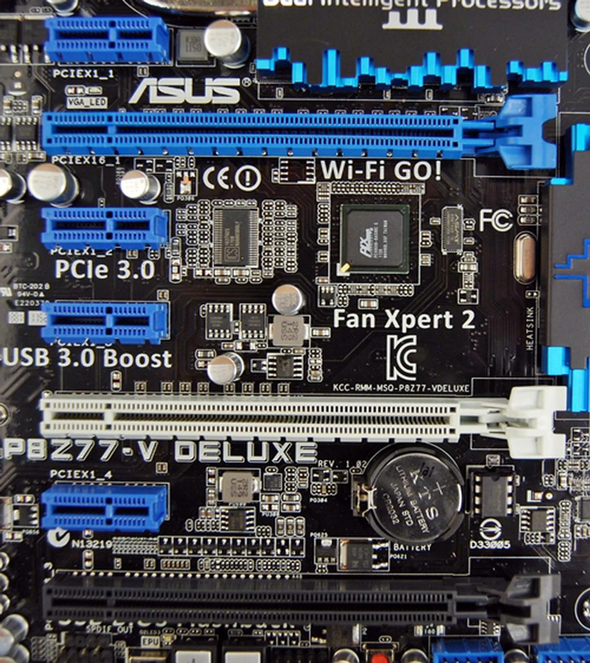 There are two PCIe Gen 3.0 PEG slots (blue and grey) which are auto-configured at x16 mode (single) or x8/x8 mode (dual). The black x16 PEG slot is configured for PCIe 2.0 at x4 mode (maximum) and the rest of the 4 slots are PCIe 2.0 x1.