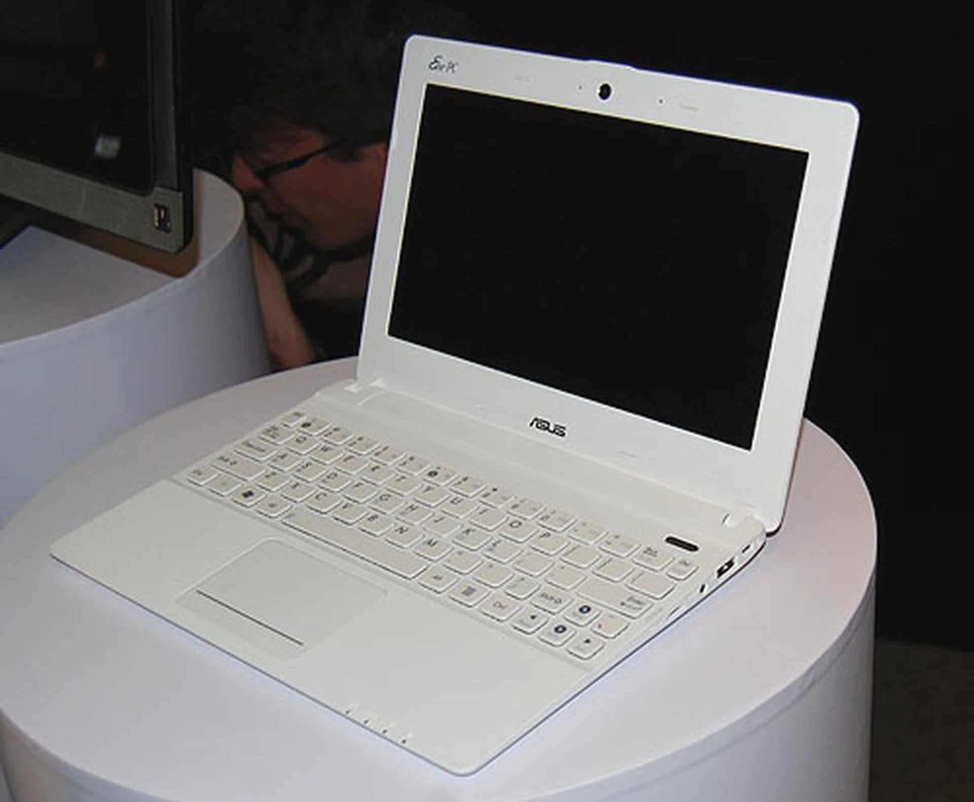 A pristine white Eee PC X101 looks like any other Eee PC netbook, but for once, it looks slim enough.