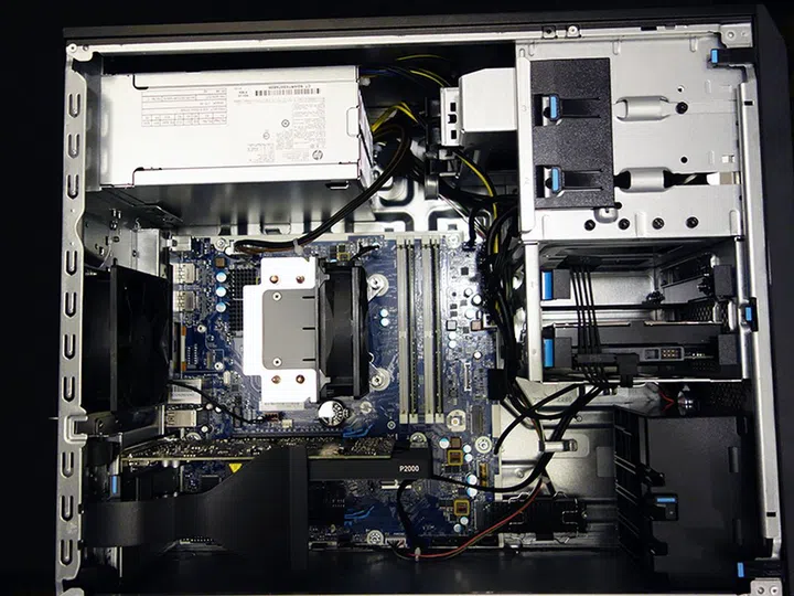 The HP Z2 G4 workstation is installed with an NVIDIA Quadro P2000 professional graphics card. It supports up to a pair of such cards.