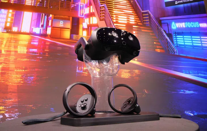 The Vivo Focus Vision XR/MR/VR headset for gaming, by HTC Vive. Photo: HTC Vive.