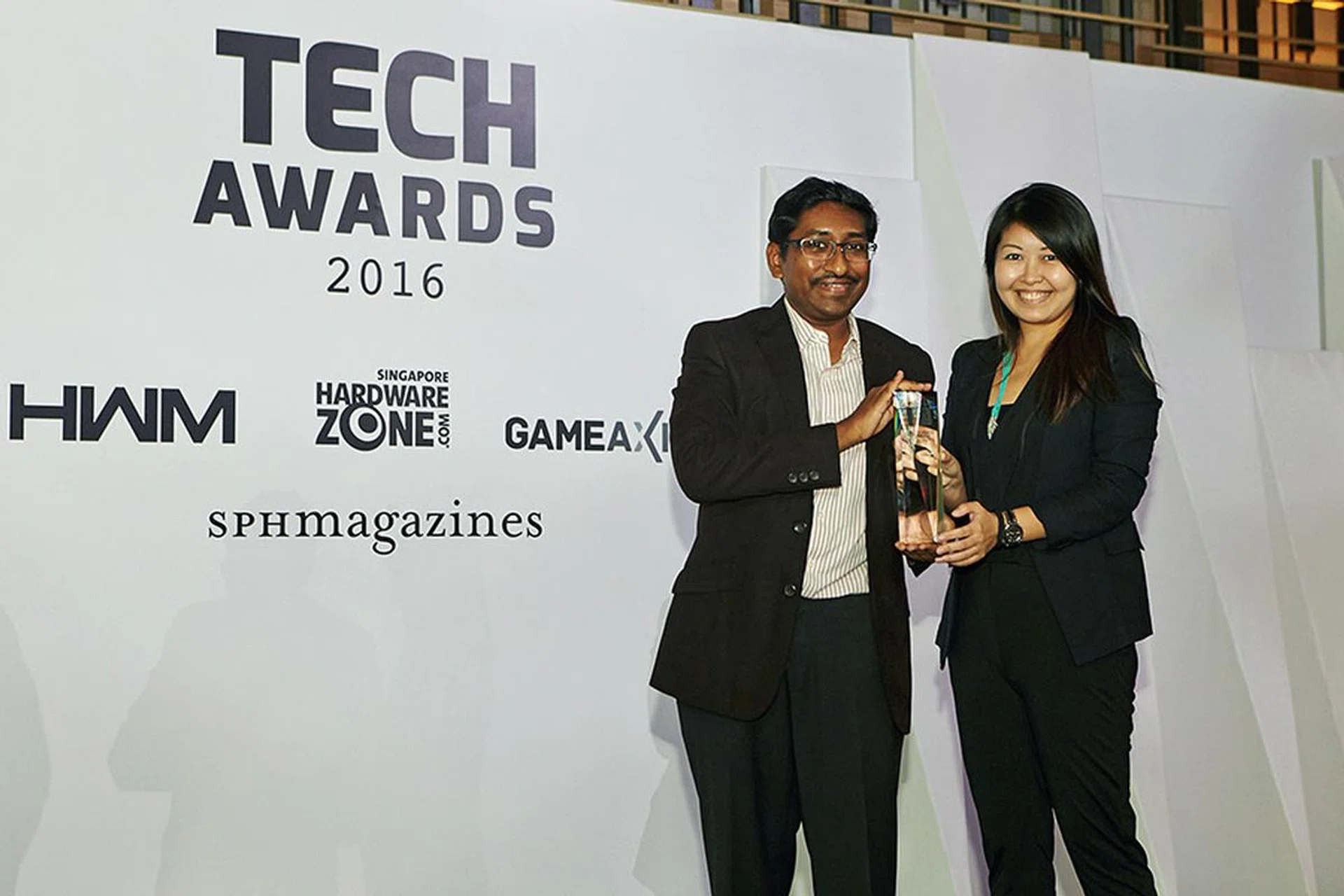 Lenovo is the winner of our Readers' Choice award for Best Business Notebook Brand. Marketing Manager Ms. Celeste Yeow is present to accept the trophy for the company.