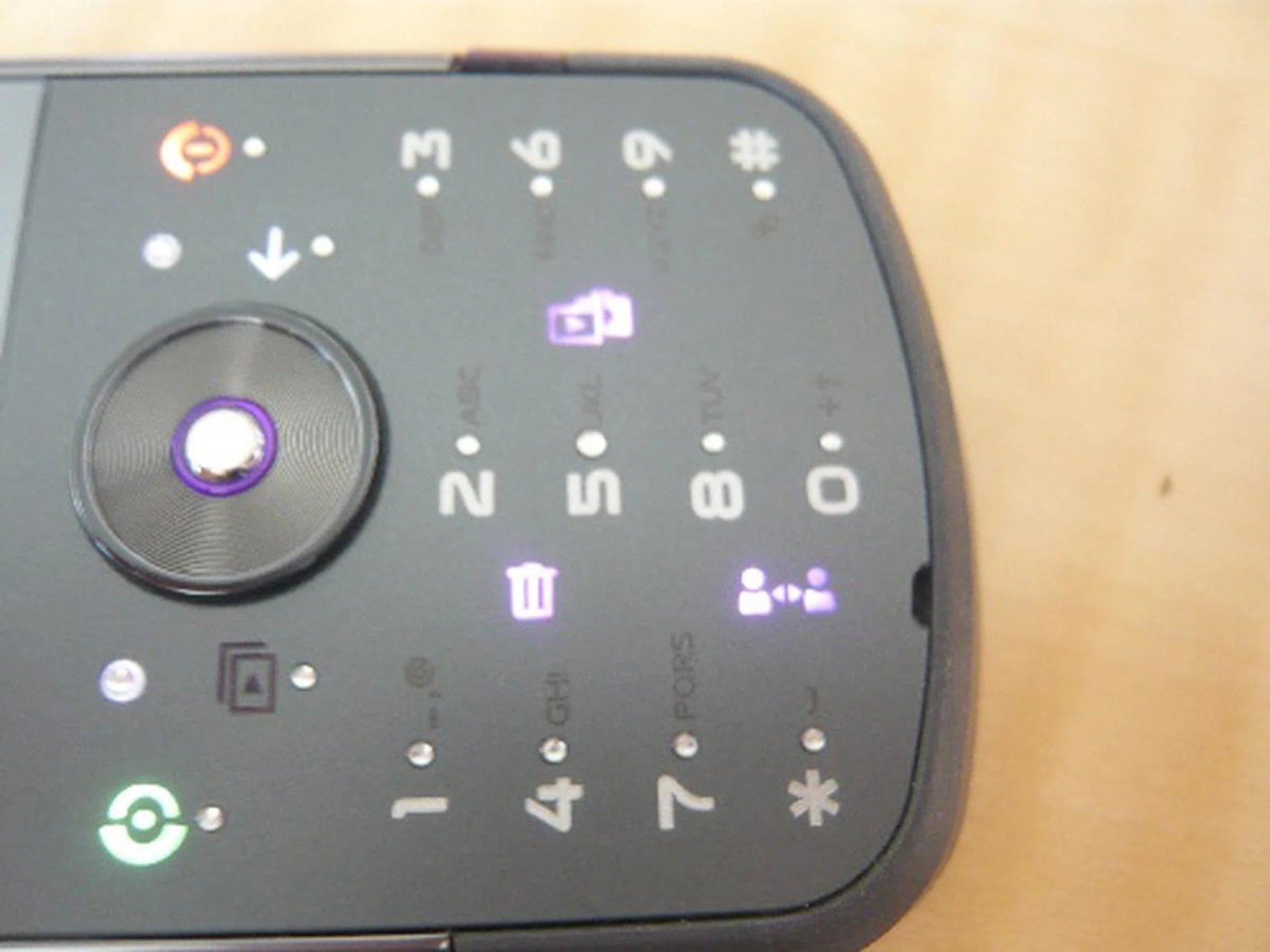 MOTOZINE ZN5 - It's Finally 5 for Motorola! | HardwareZone Singapore