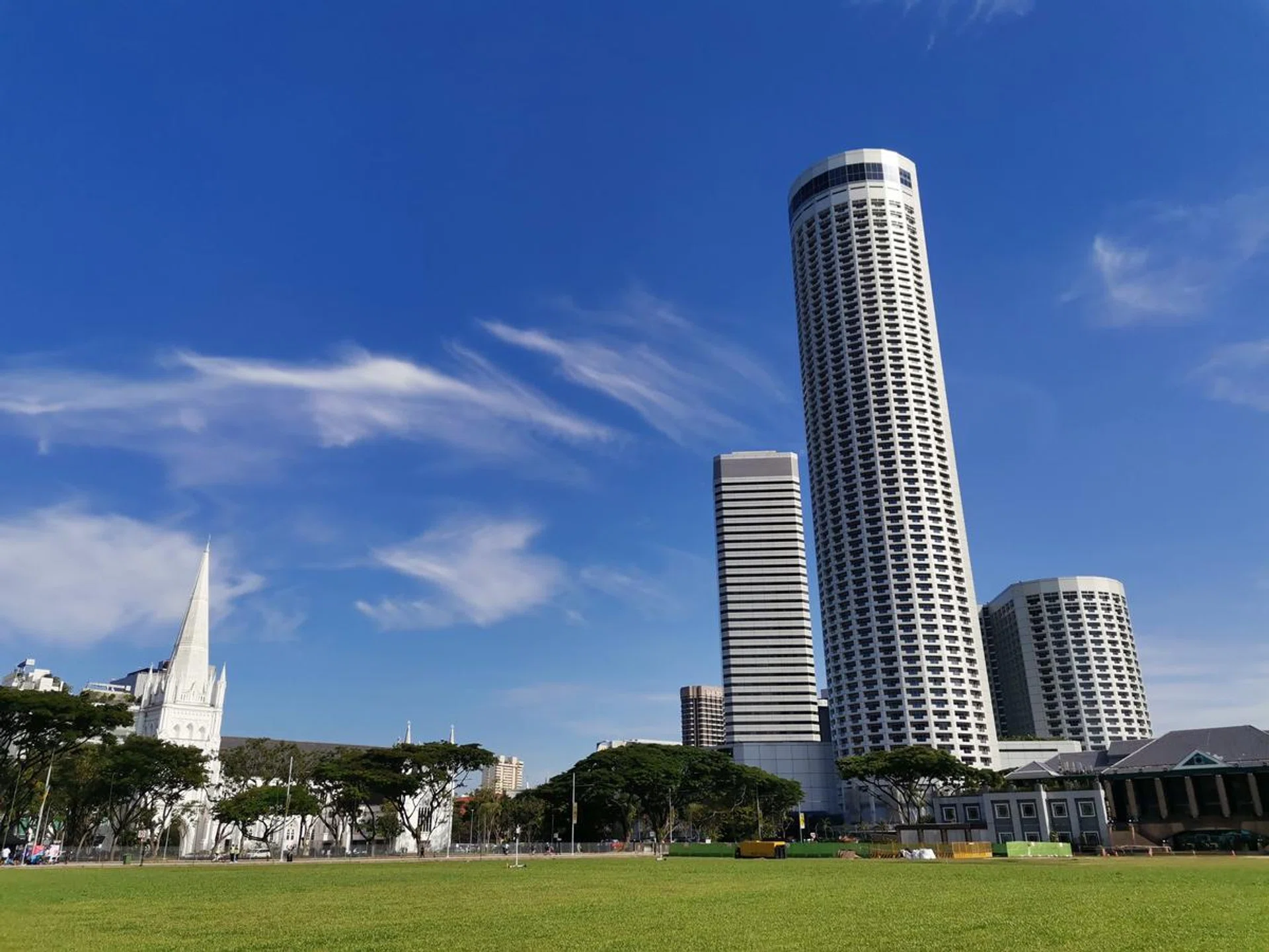 As expected for a Huawei, the Nova 5T turns in contrasty and saturated colours with blue, blue skies.