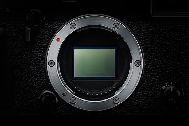 The X-Pro2 gets Fujifilm's latest X-Trans CMOS III sensor.