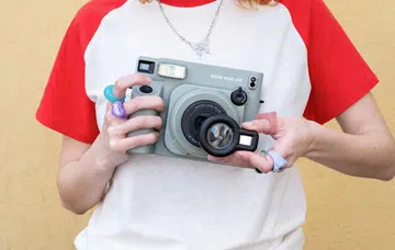 The brand new Wide 400. (Image Source: Fujifilm)