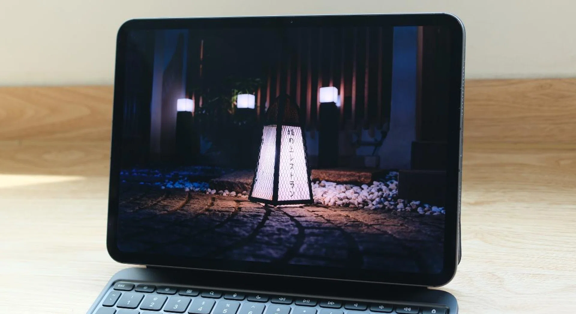 This is a very beautiful display. Watching movies on it was a joy.