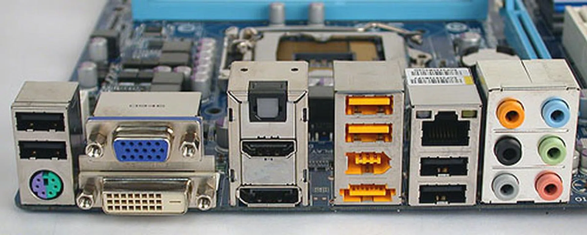 While we expected the usual HDMI, DVI and analog VGA, we were surprised to find a DisplayPort present. Besides that, the other ports also included an eSATA and FireWire, making the Gigabyte probably the most versatile of the bunch of H55 boards.