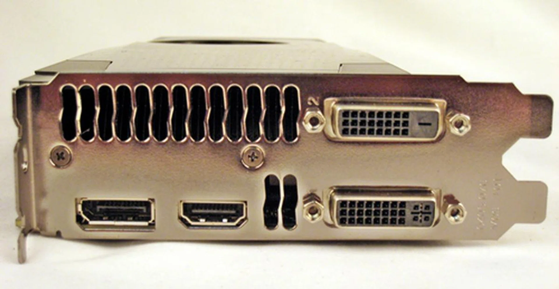 The card features two Dual-Link DVI ports, a HDMI port and a DisplayPort for support of up to four displays - all natively on the GPU.