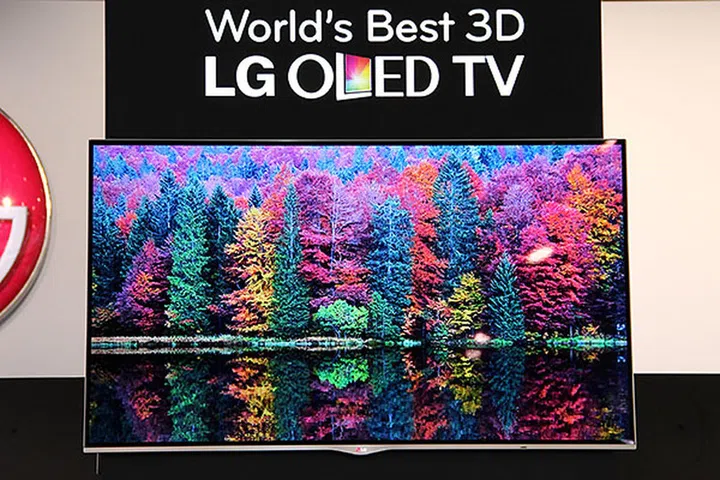 After showing it off for so long, LG's 55-inch OLED TV is selling in a few months' time.