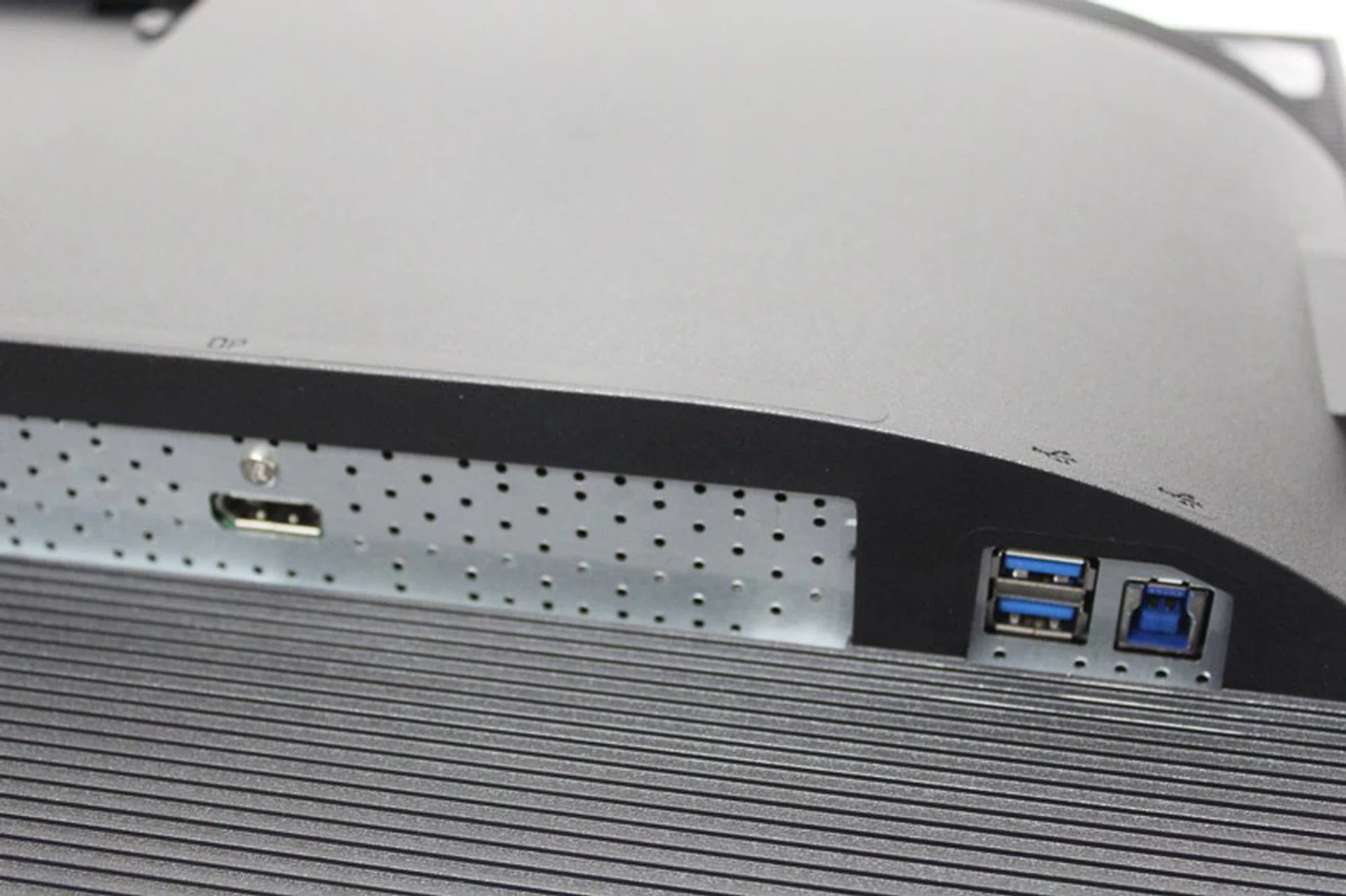 Only get the Acer monitor if your machine can output via DisplayPort. The monitor doesn't accept other inputs.