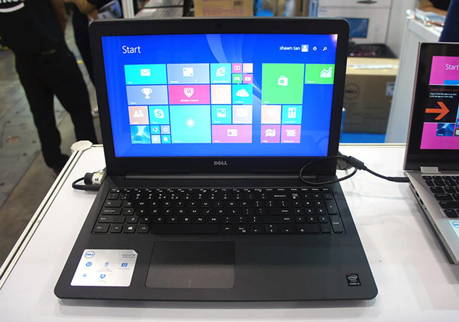 The Dell Inspiron 15 5000 is a no-frills 15-inch notebook that is powered by an Intel Core i3-4005U processor, 4GB of RAM, 500GB HDD and integrated Intel HD Graphics 4400. It is priced at just $699.