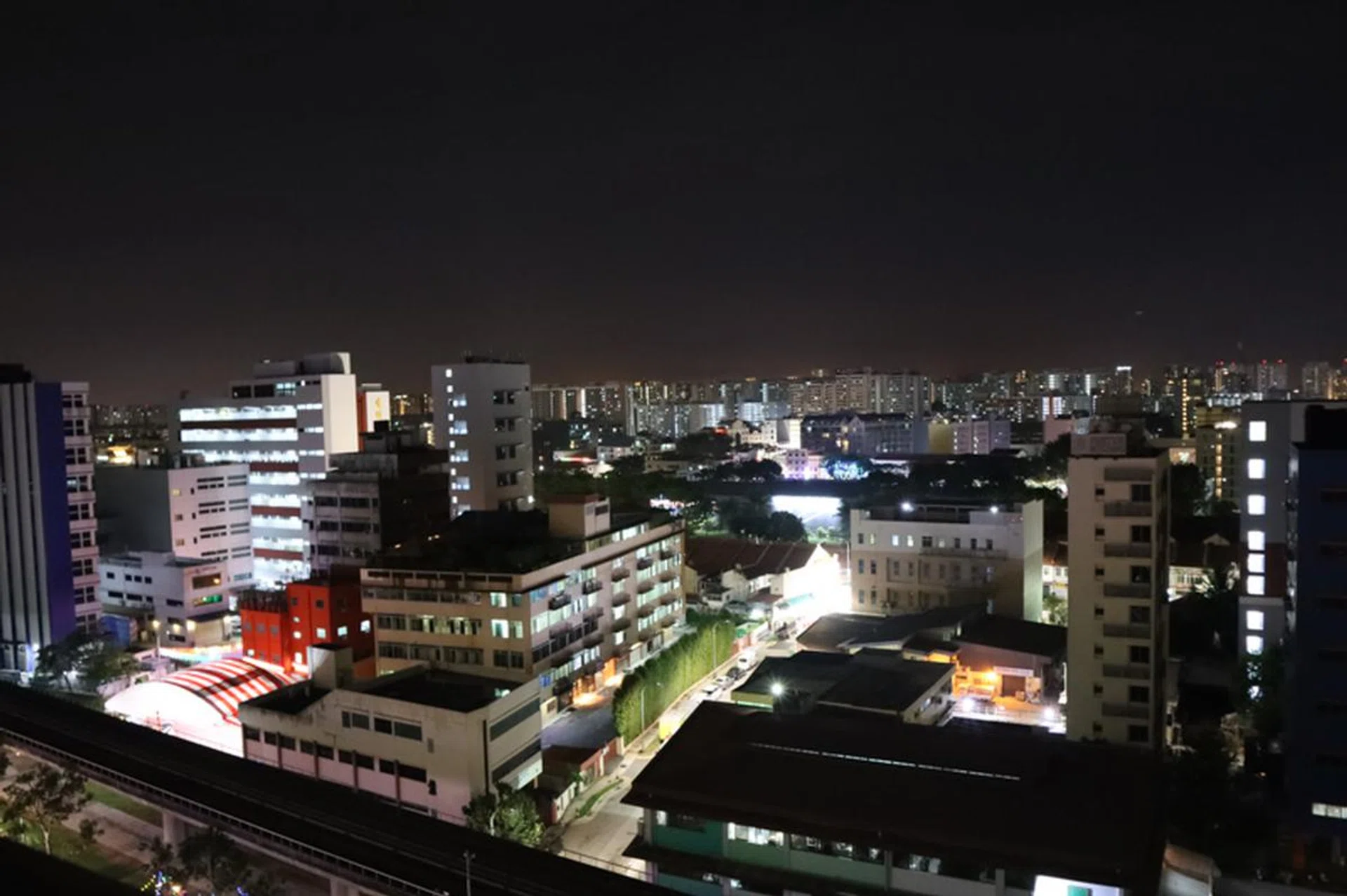 16mm at f/5.0, 1/15s, ISO 12,800 (EOS M6 Mark II)