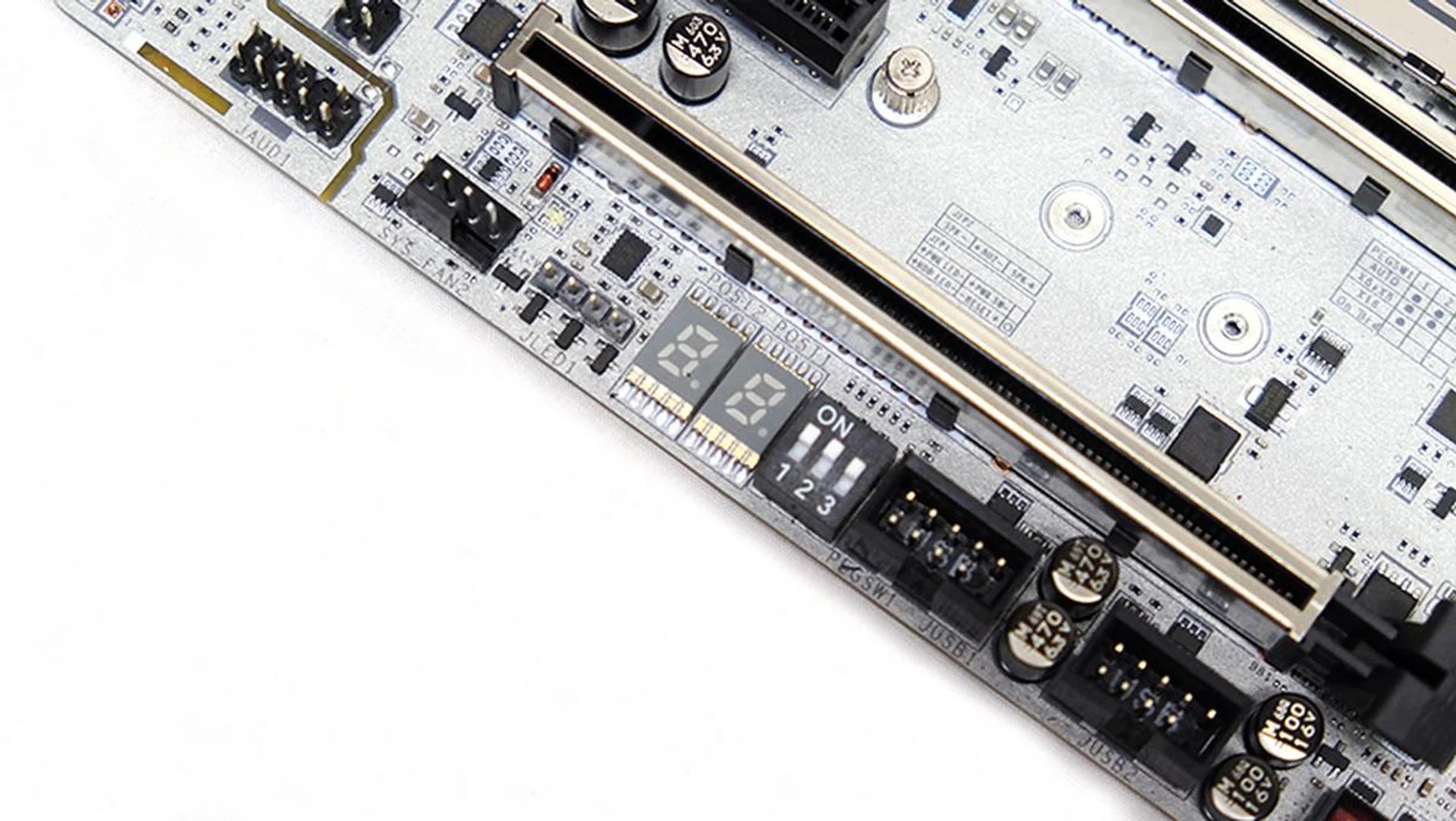 MSI Z270 XPower Gaming Titanium PCIe CeaseFire switch