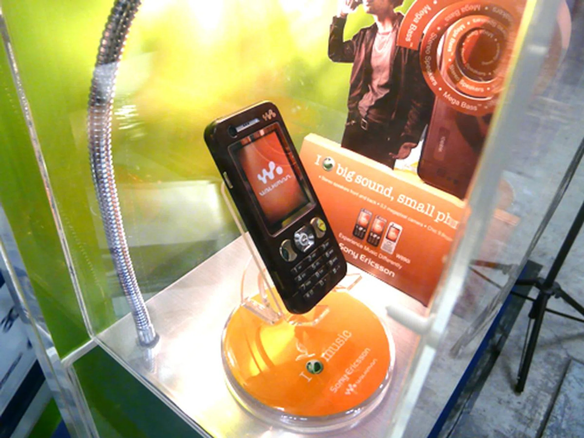  The latest W890i from Sony Ericsson is sure to make you drool. So hop down to the IT show to see it for your own eyes. Especially when it is priced so affordably at $728 for a slim, 9.9mm mobile with a 3.2 mega-pixel camera.  