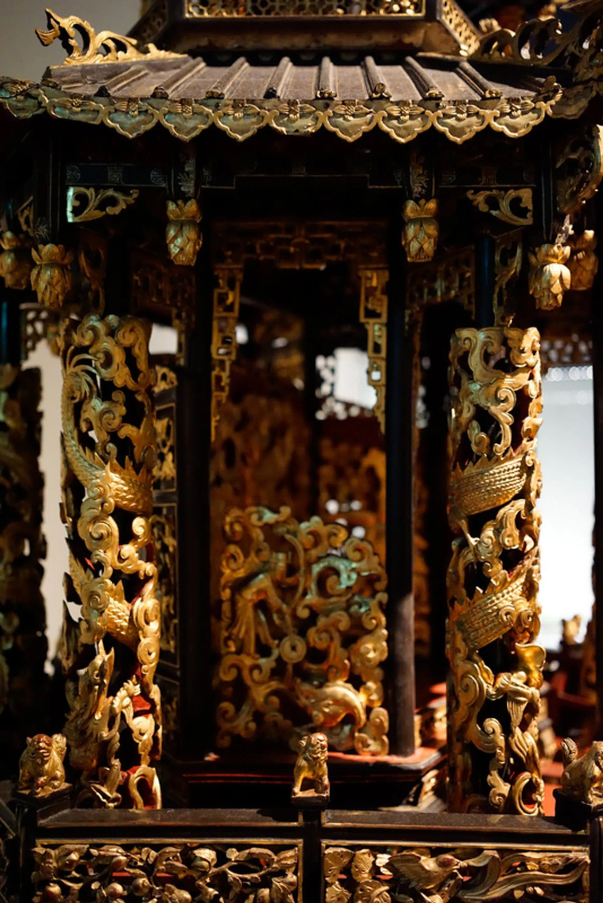 f/2.8 at 35mm, 1/60 sec, ISO 10,000.