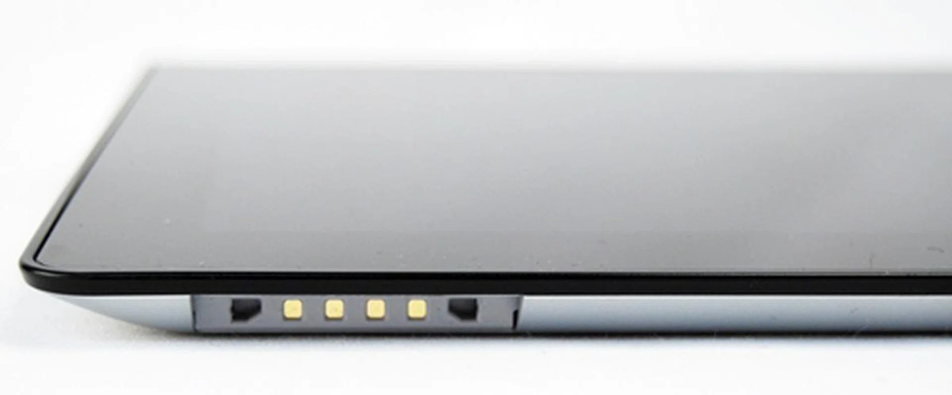 Located at the bottom left of the Sony Tablet S is the proprietary charging port. Having said that, the microUSB port cannot be used for charging the tablet. We prefer having a single microUSB port for charging and data transfer as it is more convenient.