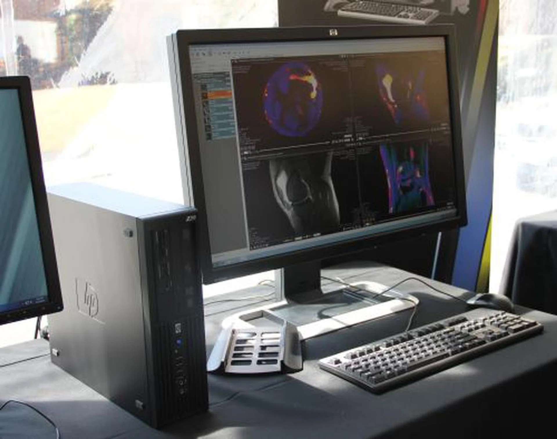 The HP Z200 SFF offers features and performance comparable to larger desktop workstations while being two-thirds smaller than it's recently launched Z200 mini tower cousin in Asia.