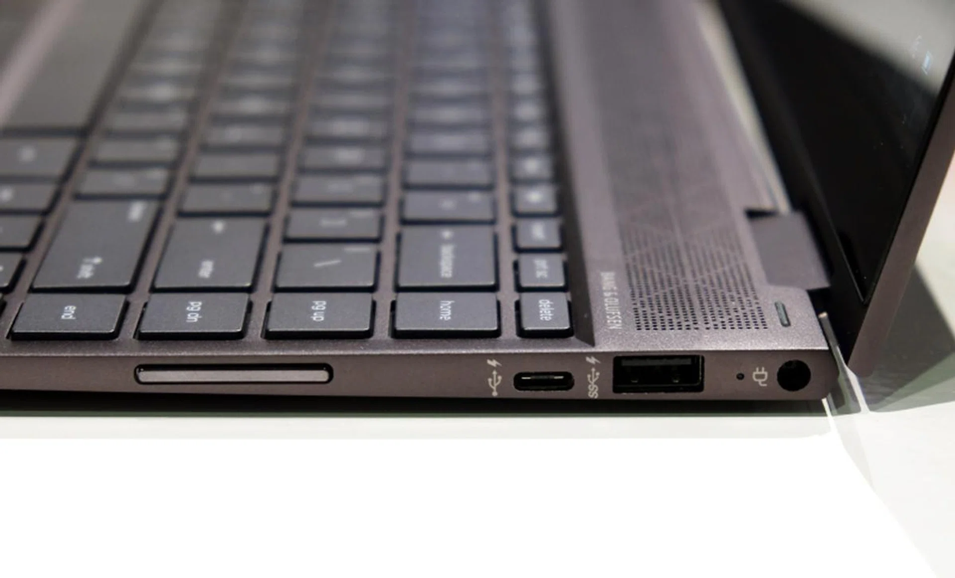 On the right, there's a another full-size USB Type-A port and USB-C port. The USB-C port supports the faster USB 3.1 Gen 2 standard.