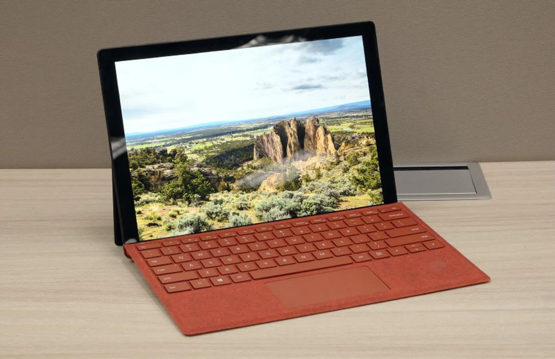 The Surface Pro 7 is still the best detachable notebook around, but it's high price means it's worth exploring other options.
