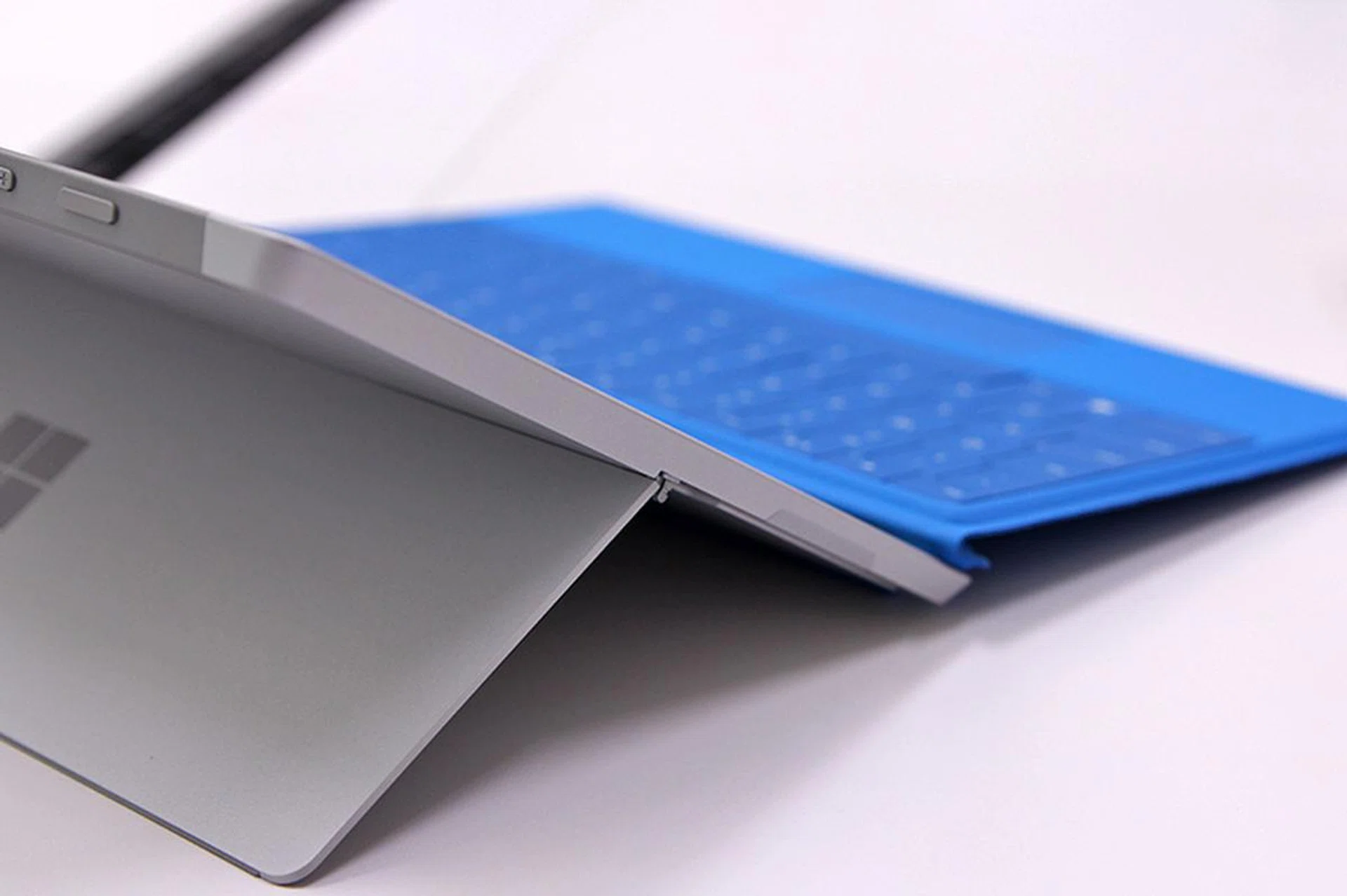 The third kickstand position tilts the screen upwards even more, and makes the most sense when you're using the tablet on your lap.