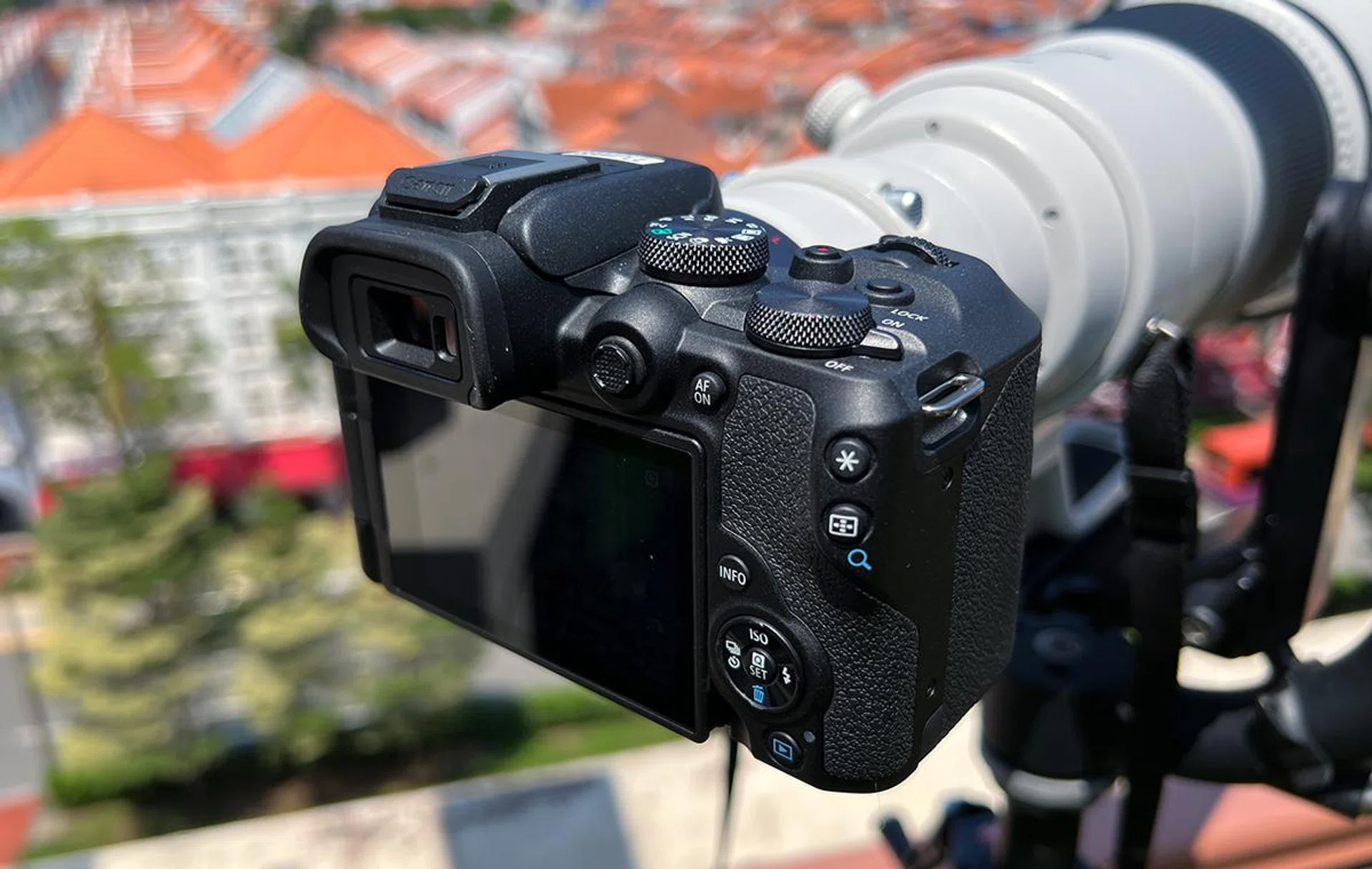Canon EOS R10.