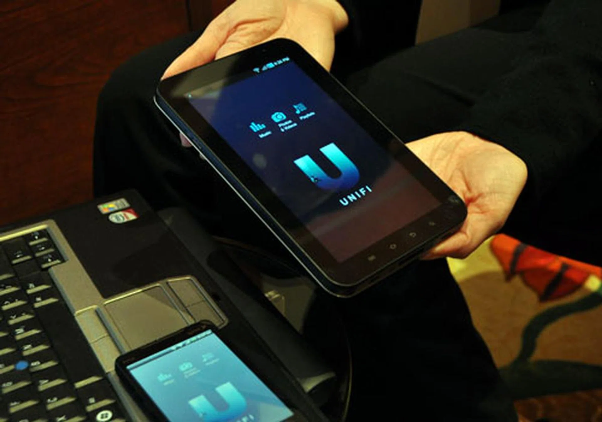 RealNetworks shows off its new Unifi cloud based media storage system that allows you to stream you content via the cloud. Beta starts soon, so keep an eye out for the registration. You get 2GB basic storage free, with more storage requiring paid subscriptions, of course.