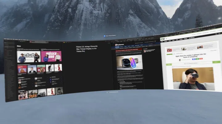 An example of the Mac Virtual Display in the Ultrawide mode. The screenshot appears blurry because the Vision Pro uses a technique called foveated rendering to display images. The way it renders also makes it extremely difficult to take a perfectly straight image. This is why so many Vision Pro screenshots are crooked. Photo: HWZ