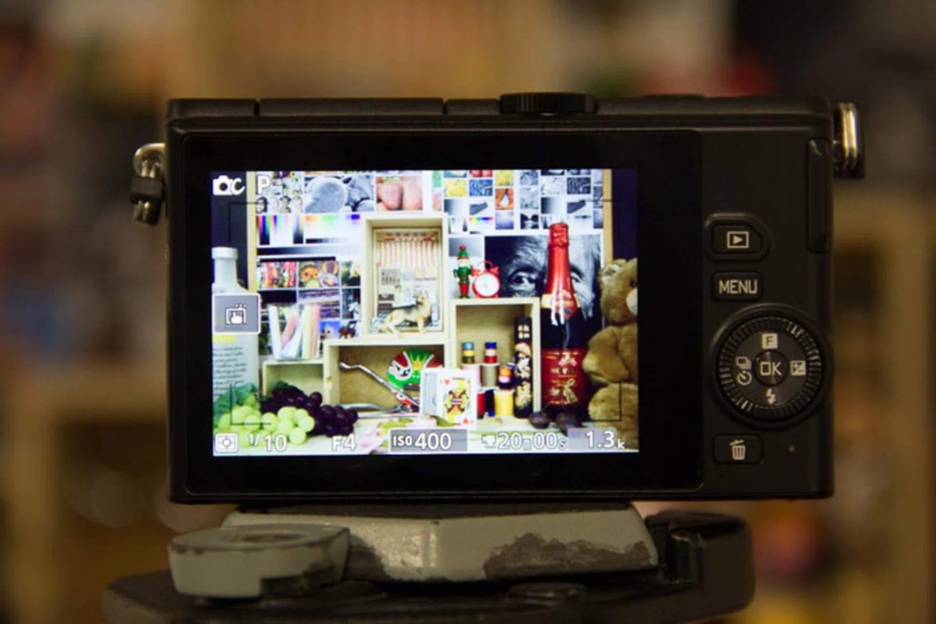 You can now touch to focus with the J4.