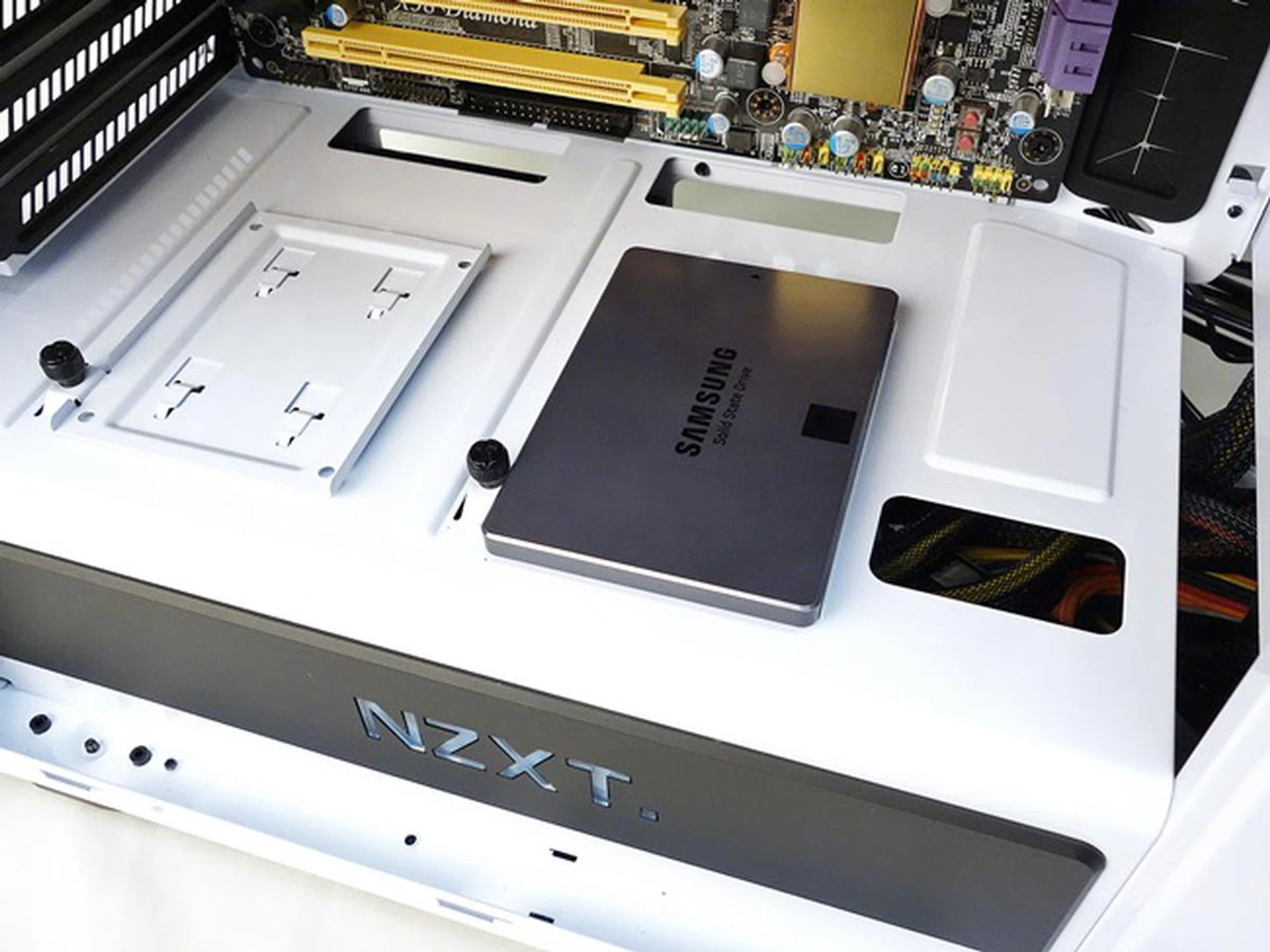 There’s also the pair of 2.5-inch mounting trays just beyond the motherboard installation area