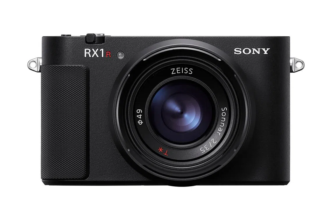 Sony’s RX1R premium compact full-frame camera finally gets an update ...