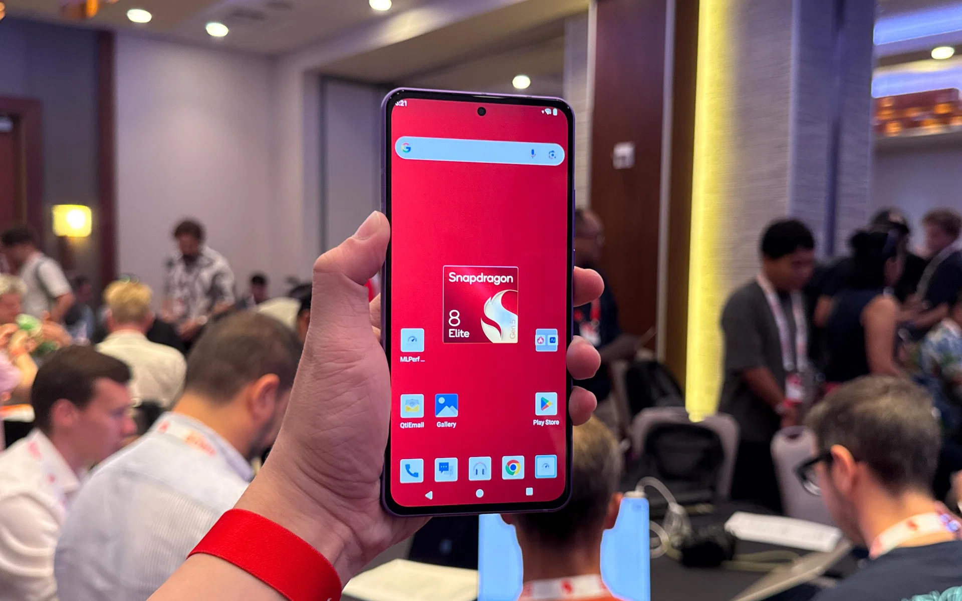 Qualcomm Snapdragon 8 Elite Gen 5 powers up its premium-grade ...