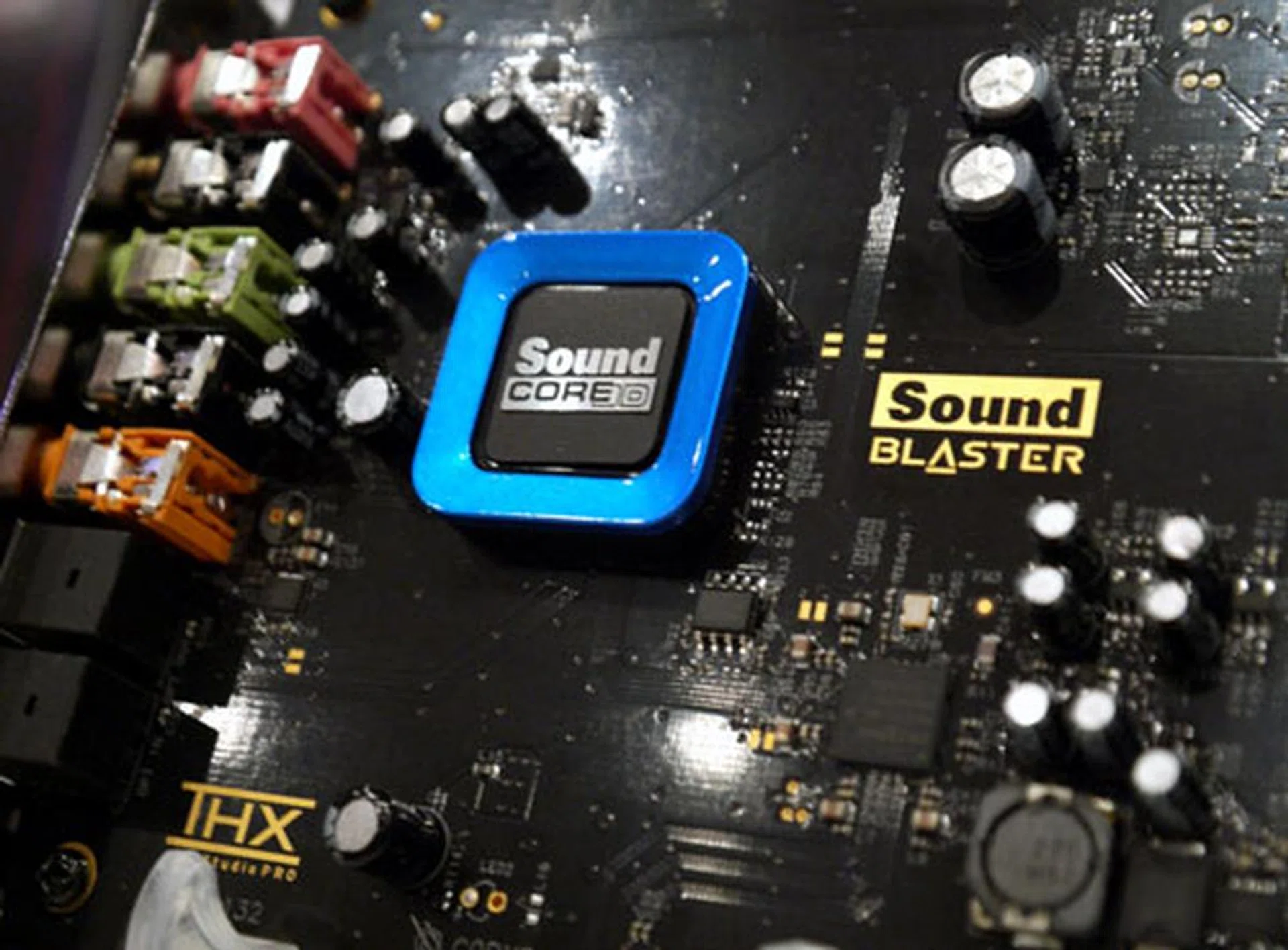 To borrow an excerpt from Creative's previous press release, the Sound Core3D chip will feature 6-channel 24-bit 102dB DACs, 4-channel 24-bits 101dB ADCs, an integrated headphone amplifier-out, a digital microphone interface, S/PDIF inputs and outputs, and general purpose inputs and outputs (GPIO) on a compact 56-pin QFP package.